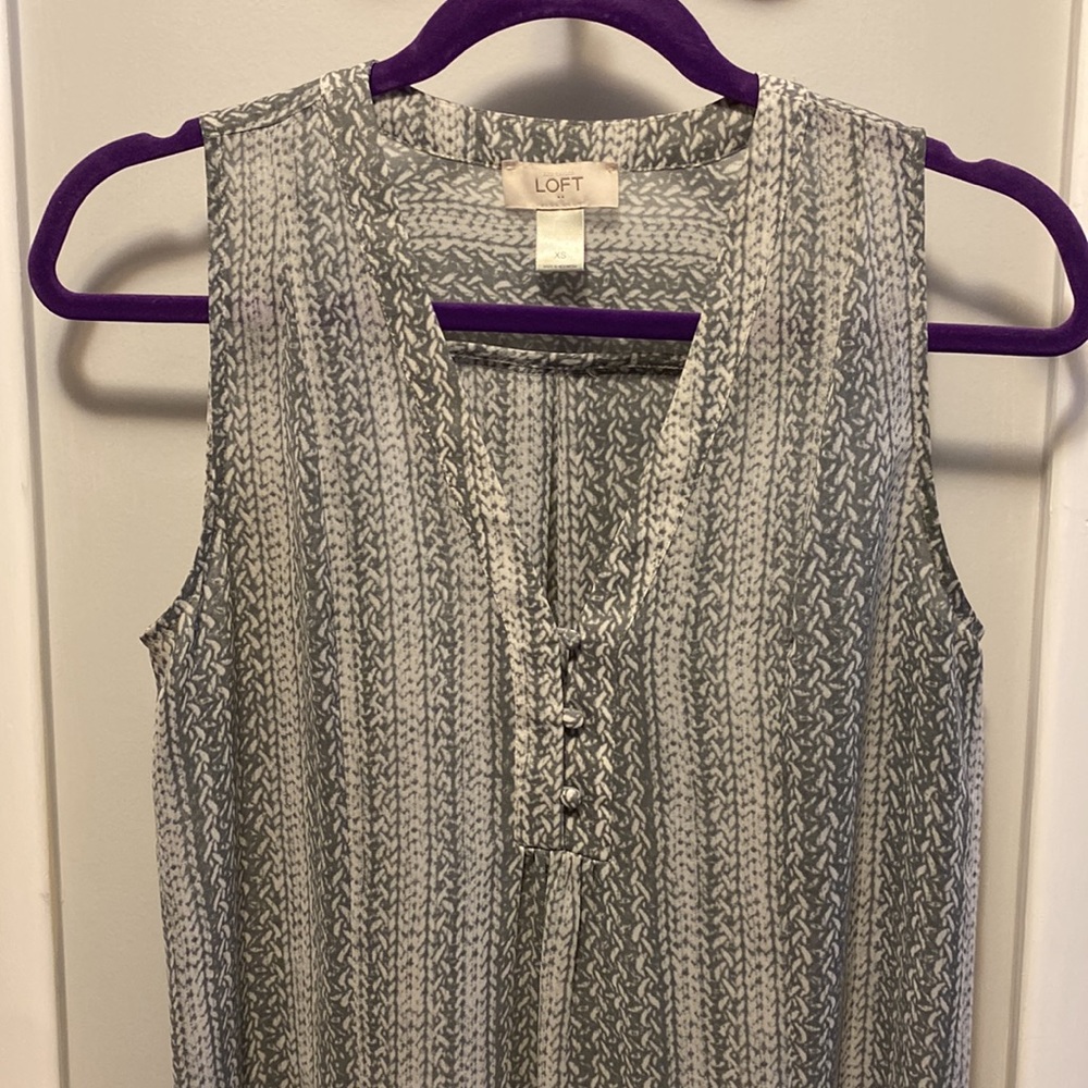 Loft Grey White Sheer Top Button n Detail